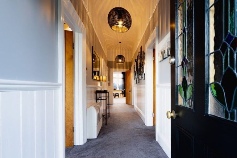 Photo of property in 22 Lawson Street, Roslyn, Dunedin, 9011