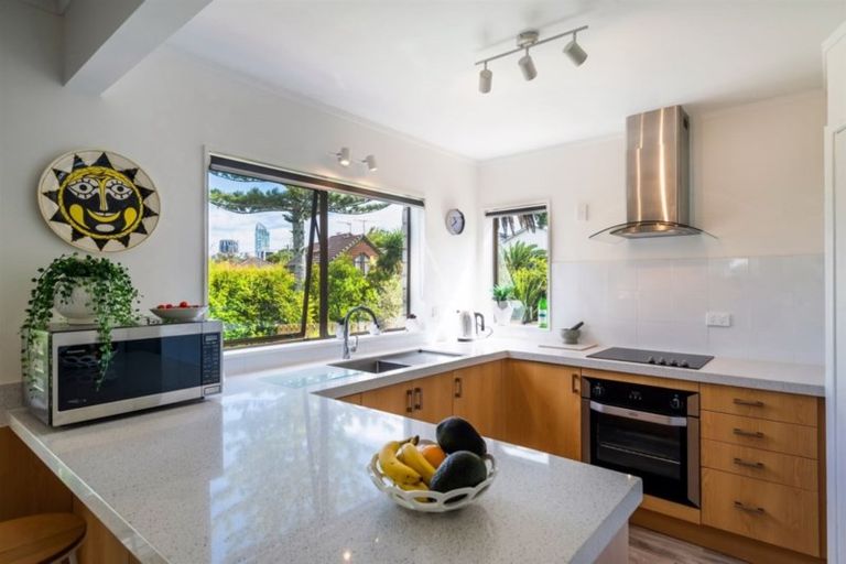 Photo of property in 1/21a Norman Road, Hauraki, Auckland, 0622