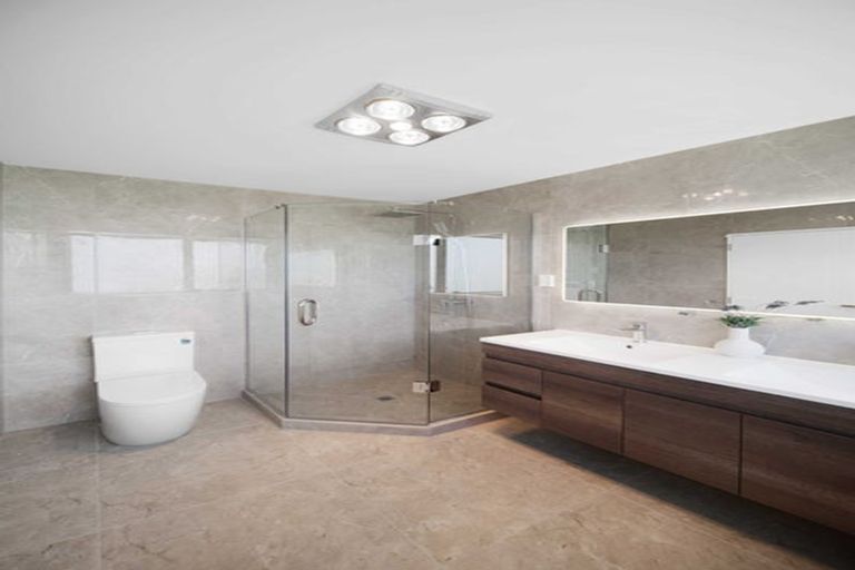 Photo of property in 13 Korowhiti Road, Clarks Beach, 2122