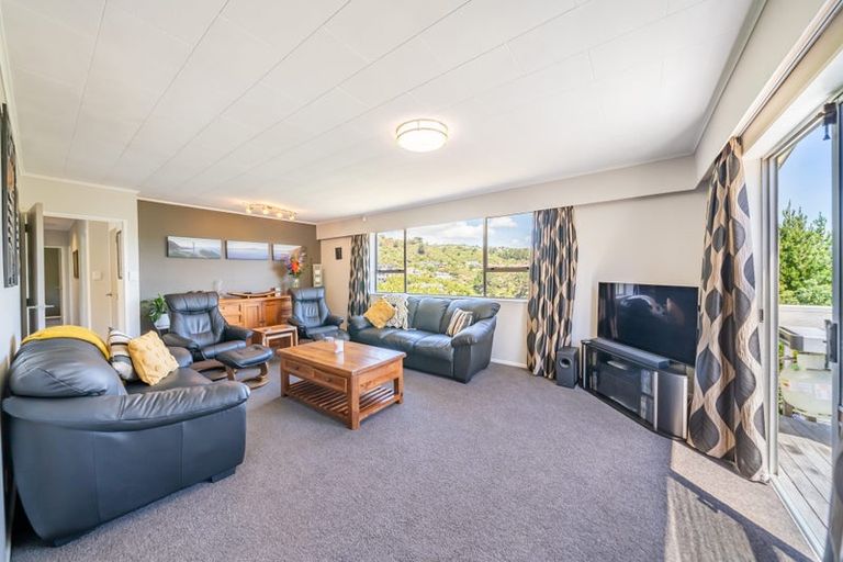Photo of property in 11 Moray Place, Papakowhai, Porirua, 5024