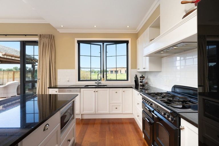 Photo of property in 166 Oriental Parade, Papamoa Beach, Papamoa, 3118