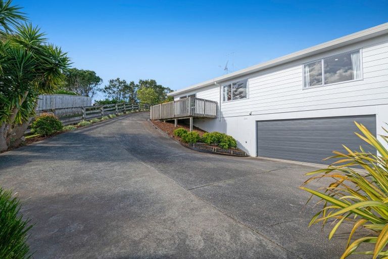 Photo of property in 1 Weka Close, Red Beach, 0932
