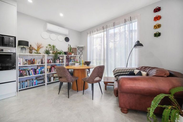 Photo of property in 6e Bacot Place, Howick, Auckland, 2014