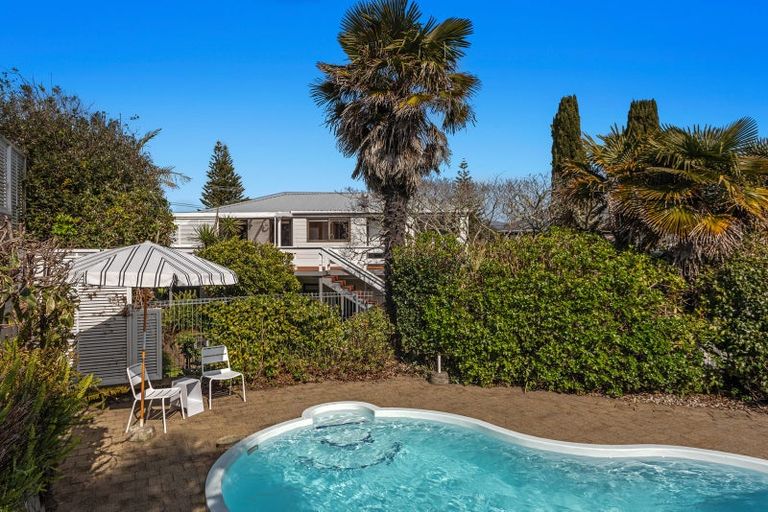 Photo of property in 129 Harbour Road, Ohope, 3121