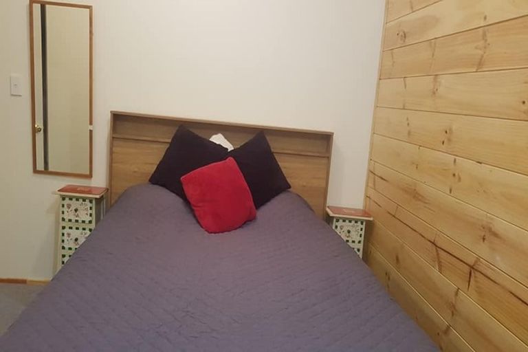 Photo of property in 9a Finlay Grove, Waikawa, Picton, 7220