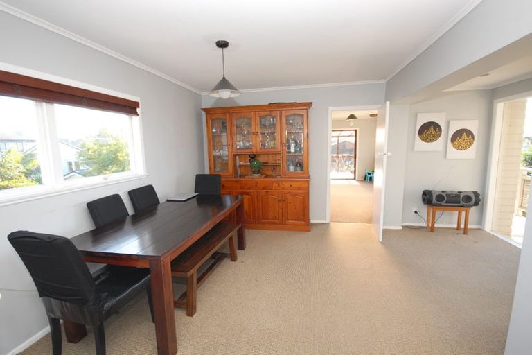 Photo of property in 1/134 Aberdeen Road, Campbells Bay, Auckland, 0620