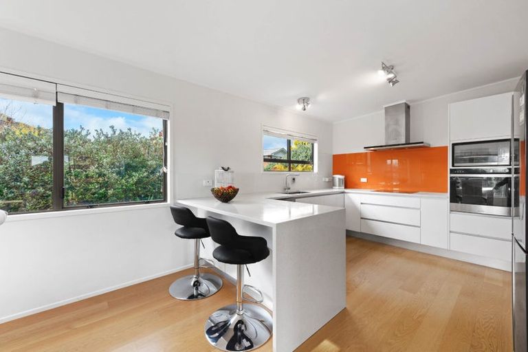 Photo of property in 10 Pine Terrace, Howick, Auckland, 2014