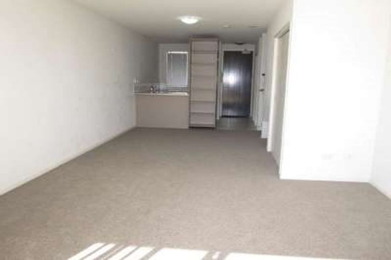 Photo of property in 5 Opito Way, East Tamaki, Auckland, 2013