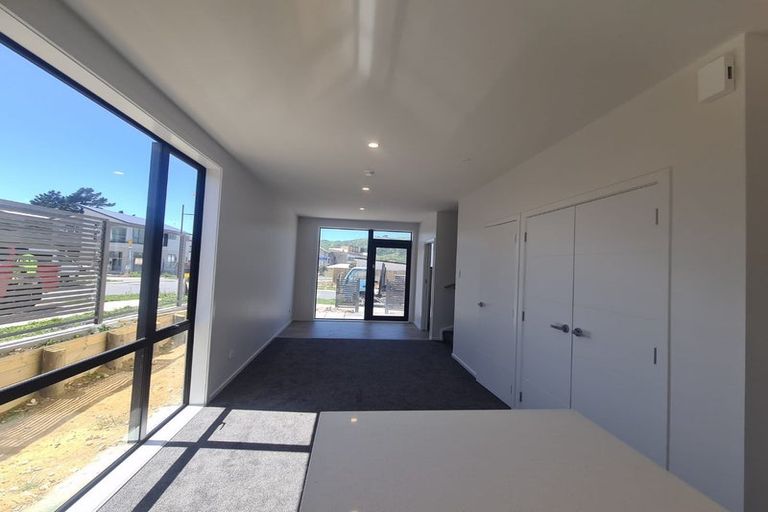 Photo of property in 1 Tokitoki Way, Kenepuru, Porirua, 5022