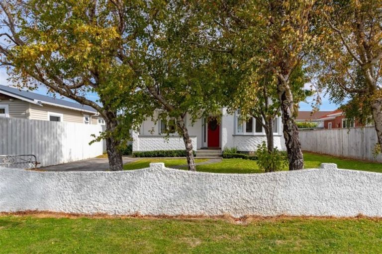 Photo of property in 16 Rodney Street, Waiwhetu, Lower Hutt, 5010