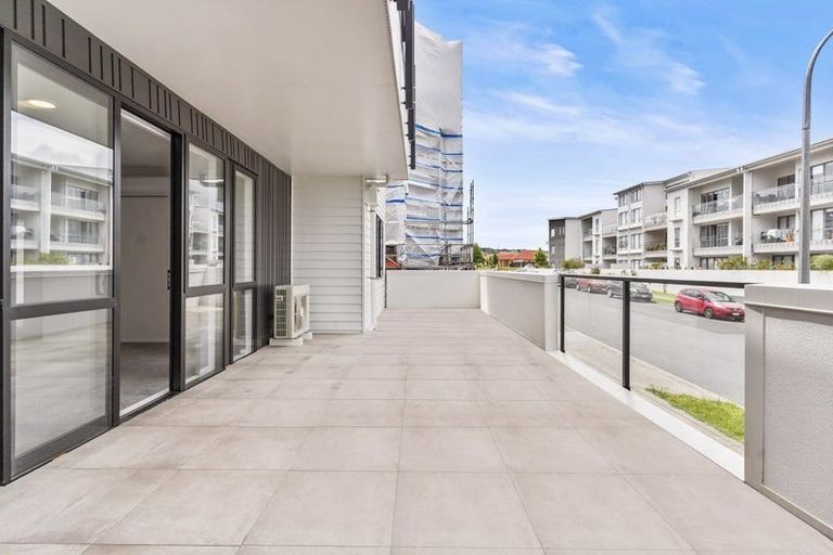 Photo of property in 8/130 Stancombe Road, Flat Bush, Auckland, 2016