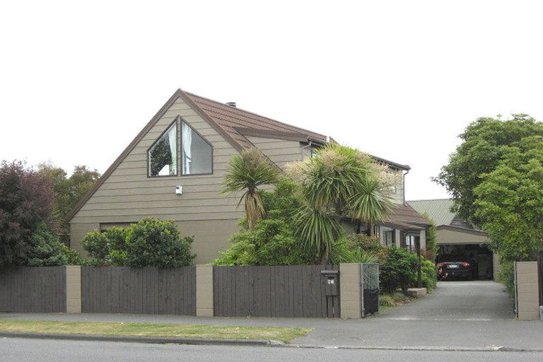 Photo of property in 42 Queenspark Drive, Parklands, Christchurch, 8083