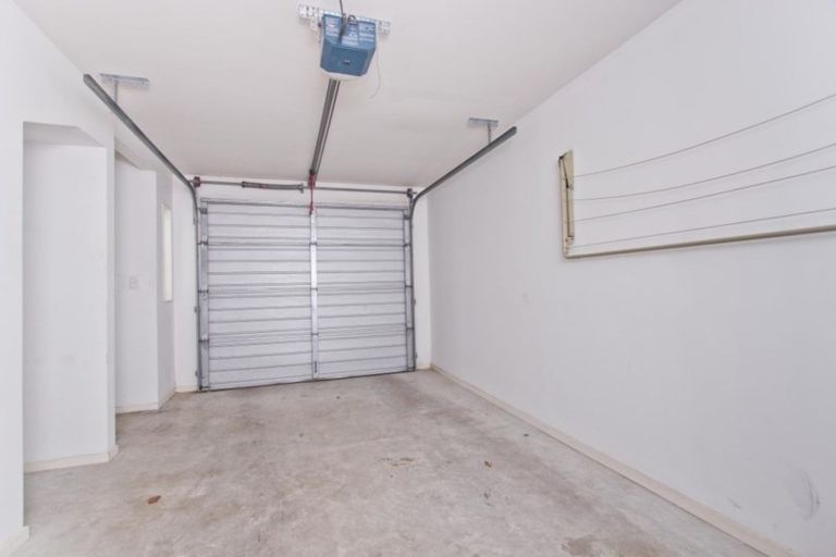 Photo of property in 433a West Coast Road, Glen Eden, Auckland, 0602