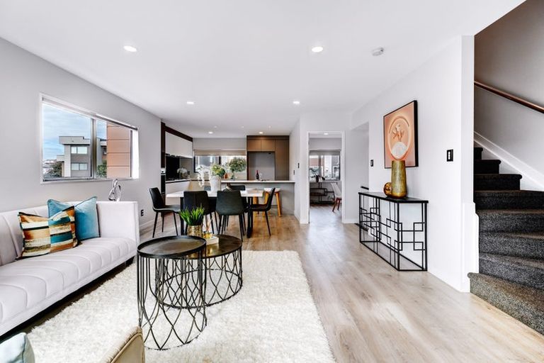 Photo of property in 2 Meritage Lane, Te Atatu South, Auckland, 0610