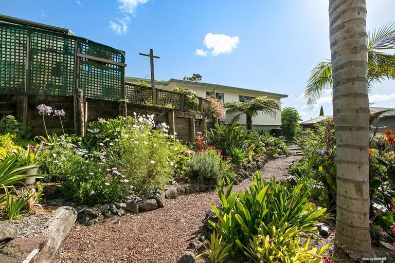 Photo of property in 14 Sunhill Road, Sunnyvale, Auckland, 0612