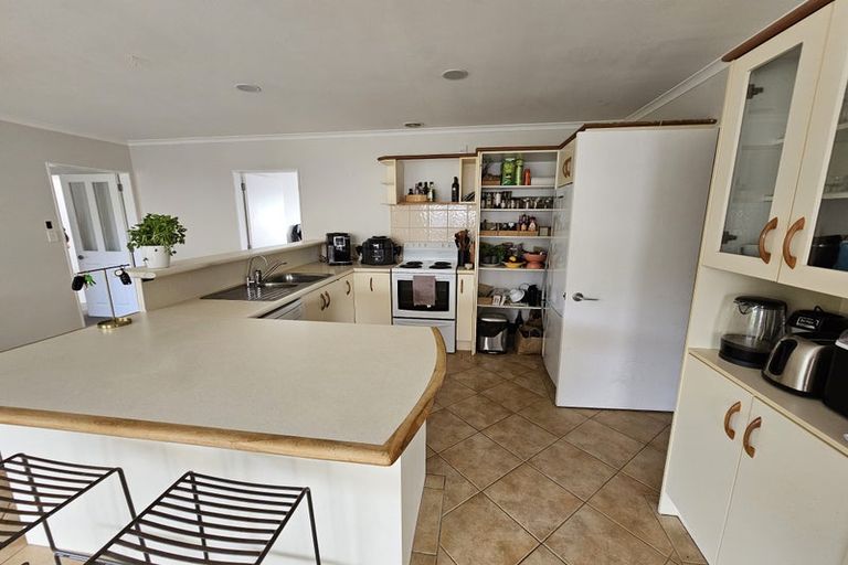 Photo of property in 63 Katerini Grove, Papamoa Beach, Papamoa, 3118