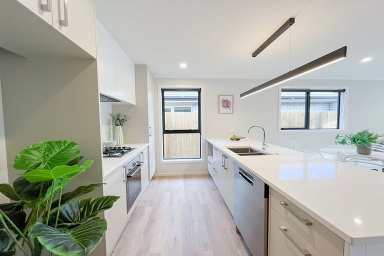 Photo of property in 15 Waruhia Crescent, Rototuna North, 3281