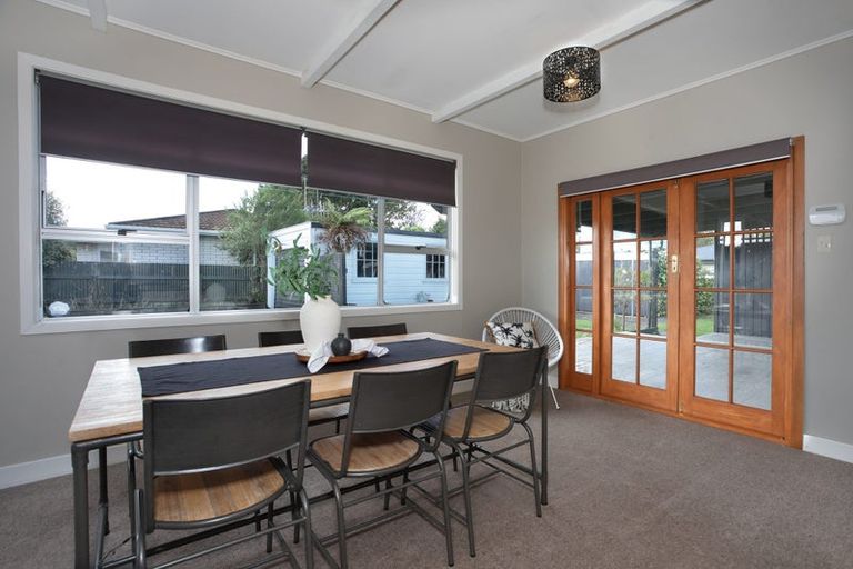 Photo of property in 40 Follett Street, Marton, 4710