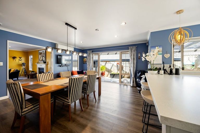 Photo of property in 62 Cairns Crescent, Rototuna, Hamilton, 3210