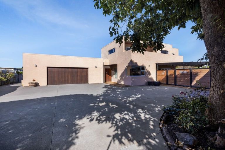 Photo of property in 19 Mccarthy Street, Hawera, 4610