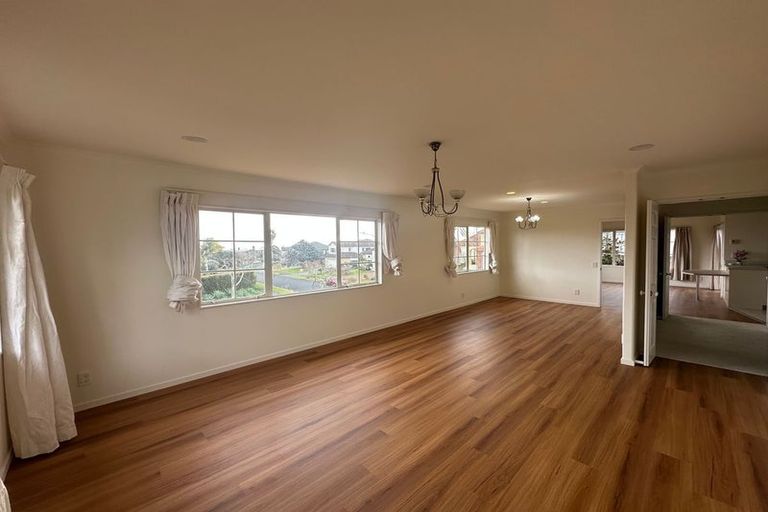 Photo of property in 26 Delmont Close, East Tamaki Heights, Auckland, 2016