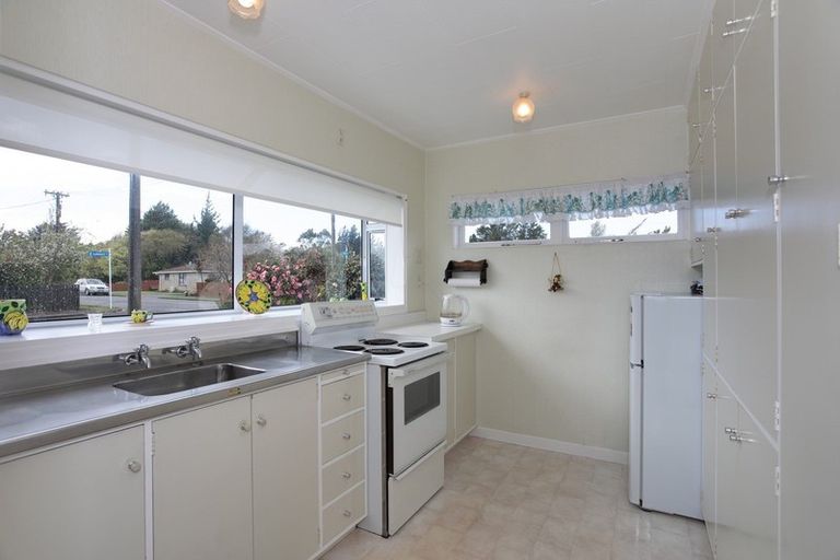 Photo of property in 10 Lambert Street, Marton, 4710