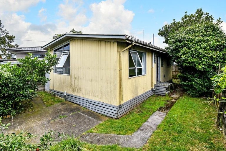 Photo of property in 2/2 Dagenham Street, Manurewa, Auckland, 2102