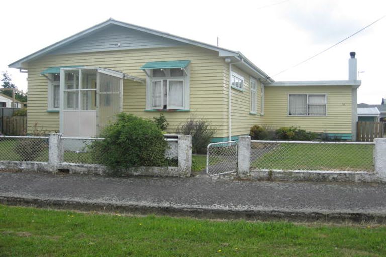 Photo of property in 16 Julia Street, Pahiatua, 4910