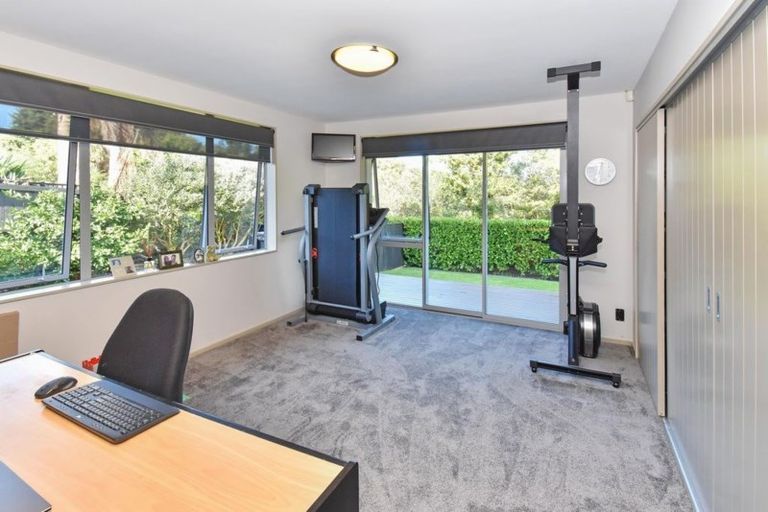 Photo of property in 12 Tuakura Way, The Gardens, Auckland, 2105