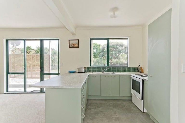 Photo of property in 18 Fidelis Avenue, Snells Beach, 0920