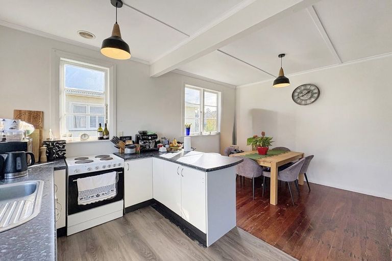 Photo of property in 97 Niblett Street, Whanganui, 4500