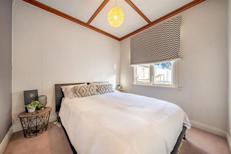 Photo of property in 43 Kensington Avenue, Petone, Lower Hutt, 5012