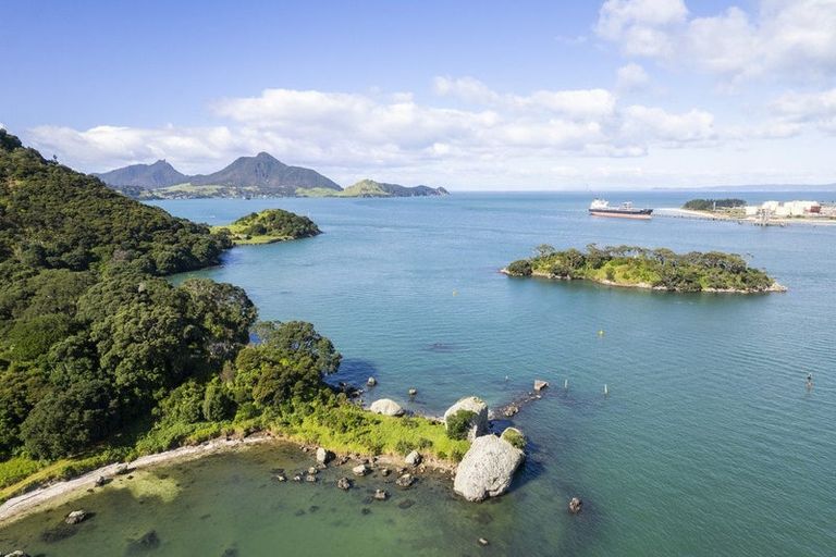 Photo of property in 1 Lort Point Lane, Whangarei Heads, Whangarei, 0174