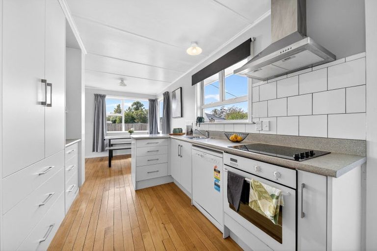 Photo of property in 26 Wavell Crescent, Lansdowne, Masterton, 5810