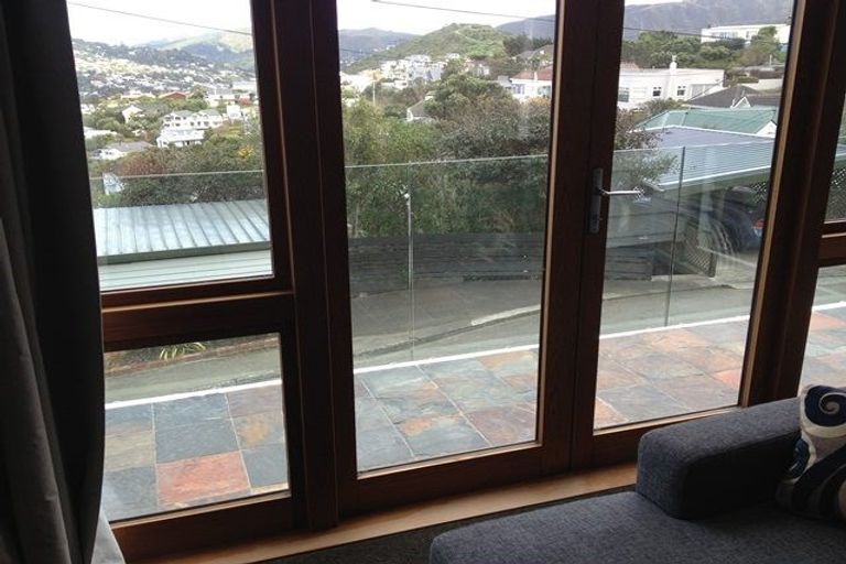 Photo of property in 1a Clive Road, Khandallah, Wellington, 6035