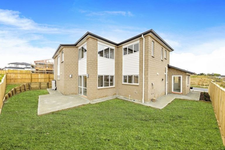 Photo of property in 18 Te Aramanu Crescent, Papakura, 2110