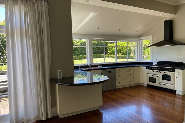 Photo of property in 34a Exmouth Road, Northcote, Auckland, 0627