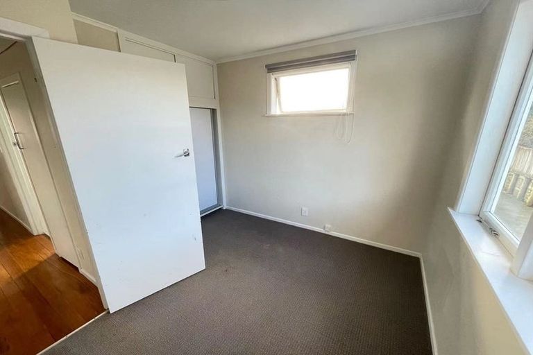 Photo of property in 21 Ribblesdale Road, Henderson, Auckland, 0612