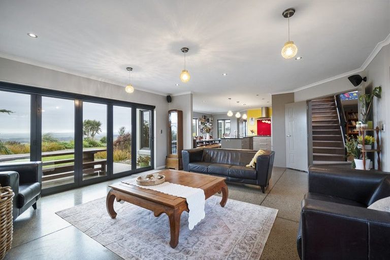 Photo of property in 20 Pineland Drive, Turitea, Palmerston North, 4472