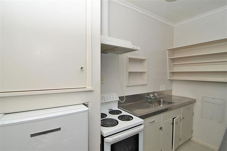 Photo of property in 58 Fairlie Terrace, Kelburn, Wellington, 6021