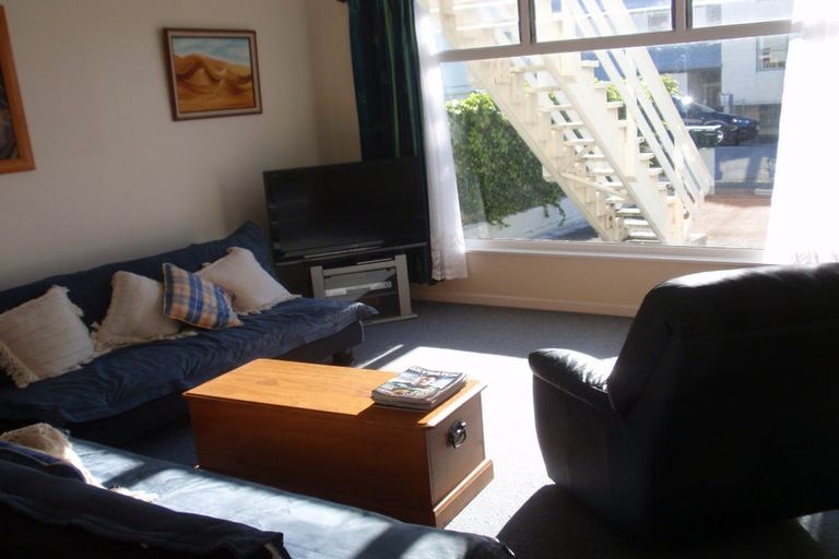 Photo of property in 4/51 Austin Street, Mount Victoria, Wellington, 6011