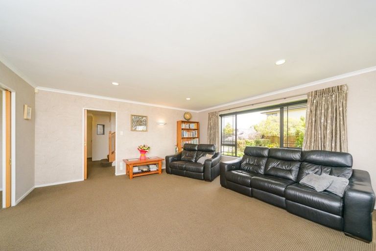 Photo of property in 189 Ruapehu Drive, Fitzherbert, Palmerston North, 4410