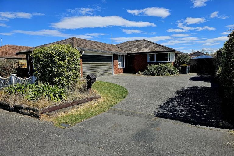 Photo of property in 97 Racecourse Road, Sockburn, Christchurch, 8042