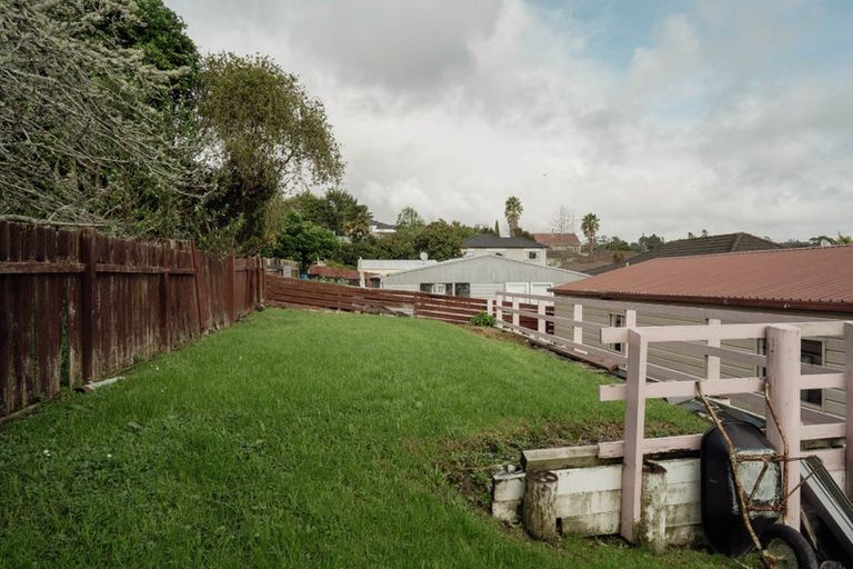 Photo of property in 14 Kellett Road, Ranui, Auckland, 0612