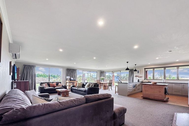 Photo of property in 18 Matukituki Crescent, Twizel, 7901