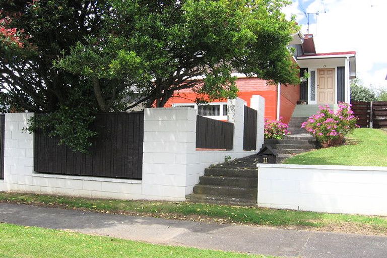 Photo of property in 11 Ramsey Street, Papatoetoe, Auckland, 2025