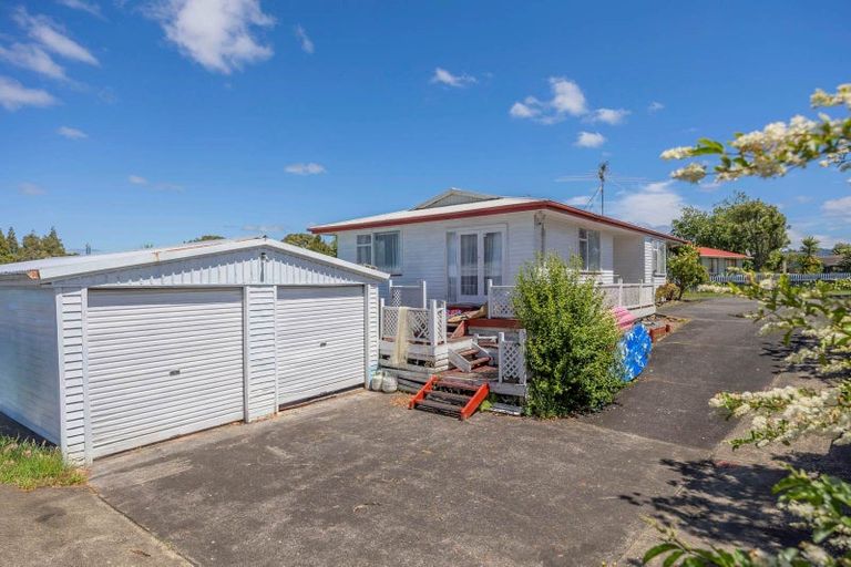 Photo of property in 8 Afton Place, Ranui, Auckland, 0612