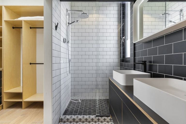 Photo of property in 6 Soudley Court, Jacks Point, Queenstown, 9371