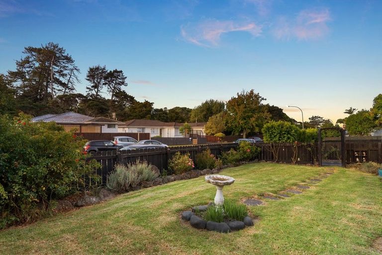 Photo of property in 53 Helena Street, Massey, Auckland, 0614