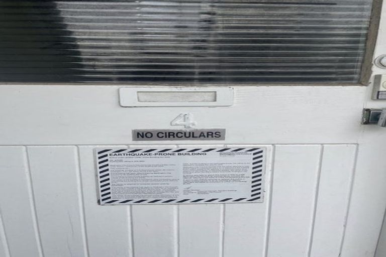 Photo of property in 105 Majoribanks Street, Mount Victoria, Wellington, 6011